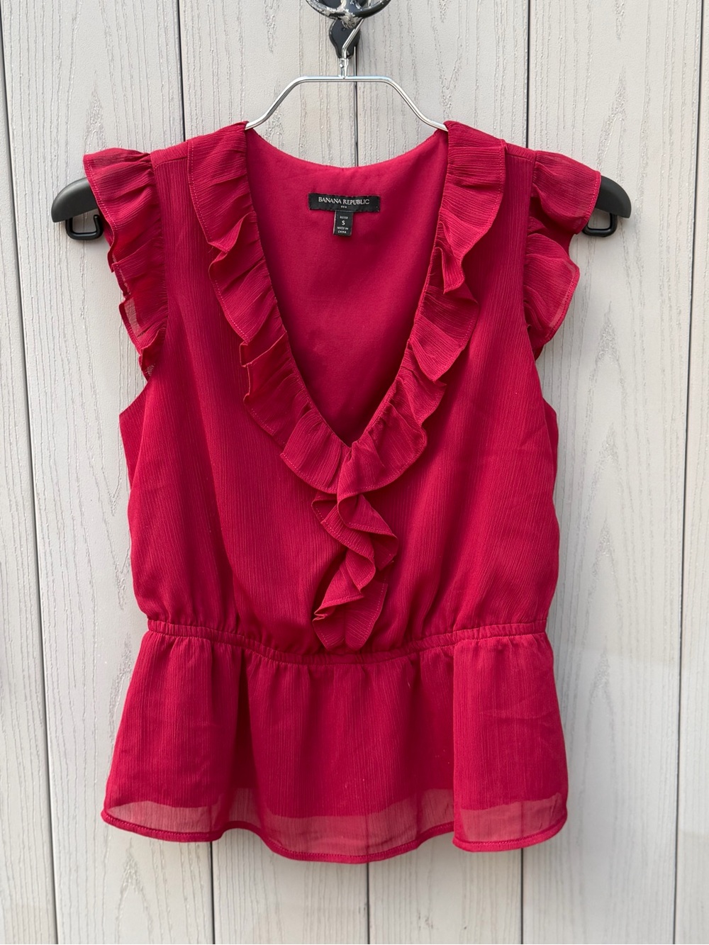 Banana Republic Raspberry Red Ruffled V-Neck Peplum Blouse